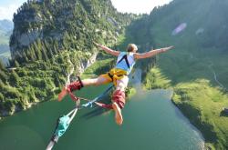  贝林厄姆手感滚烫，带领那不勒斯大胜曼联，赛后一句话霸气侧漏